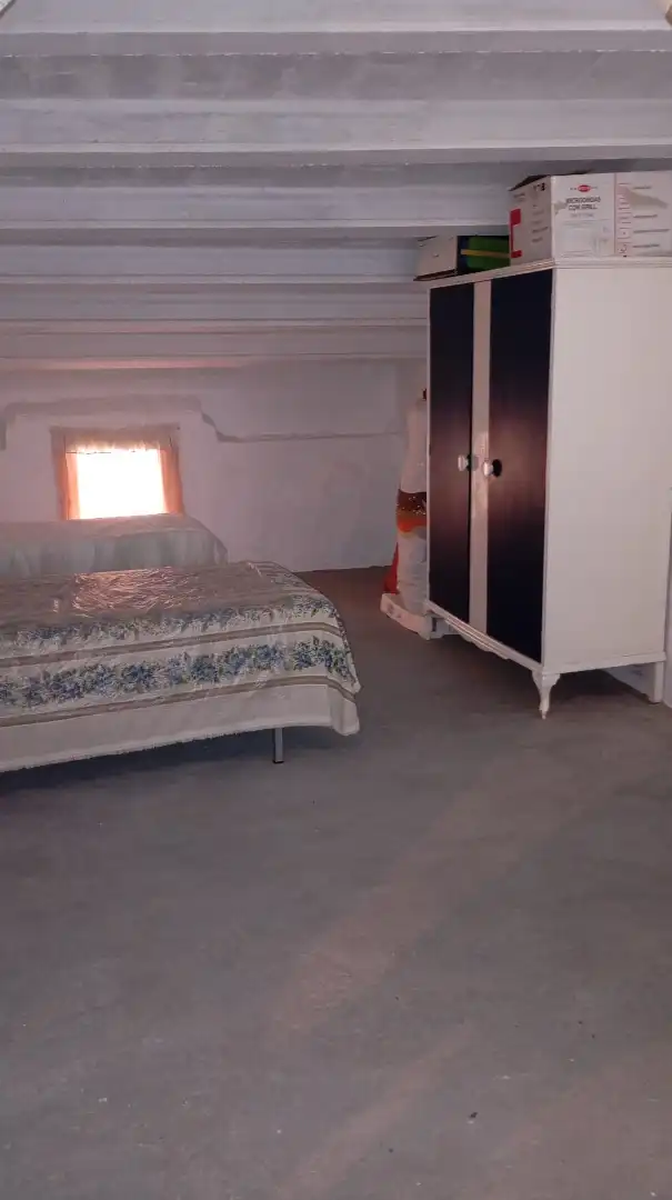 Schlafzimmer von Einfamilien-Reihenhaus zum Verkauf in Lécera mit Abstellraum, Möbliert und Ofen