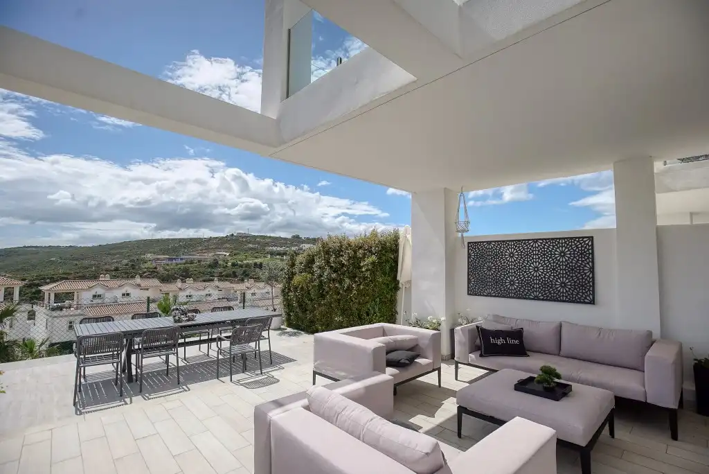 Terrassa de Dúplex en venda en Manilva amb Jardí privat, Moblat i Piscina comunitària