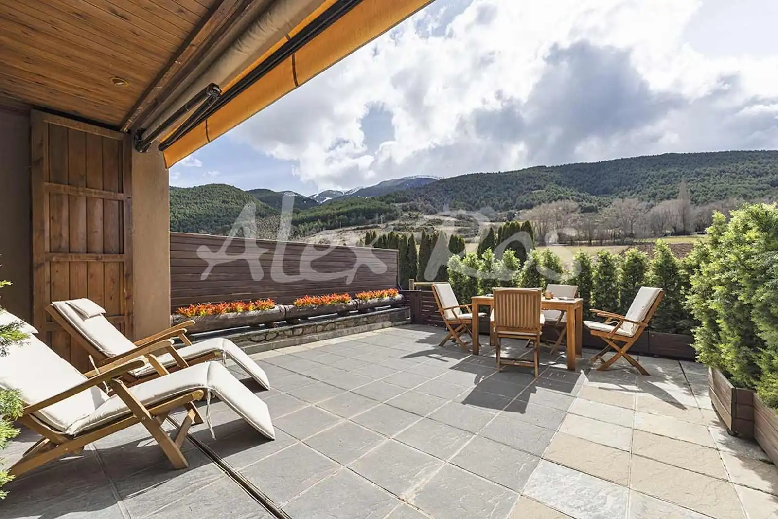 Terrace of Houses for sale in Urús  with Heating, Private garden and Terrace