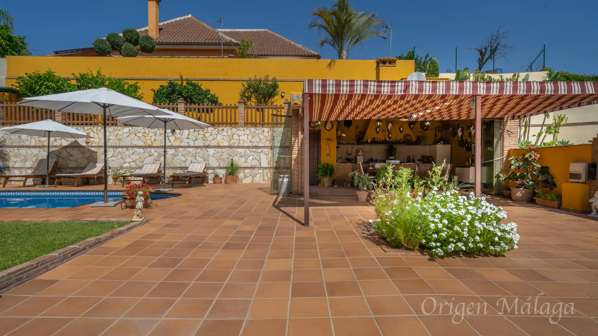 Terraza de Casa o chalet en venta en Alhaurín de la Torre con Aire acondicionado, Calefacción y Jardín privado
