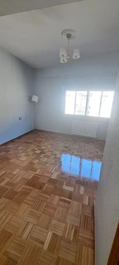 Schlafzimmer von Wohnung zum Verkauf in Ourense Capital  mit Heizung, Parkett und Terrasse
