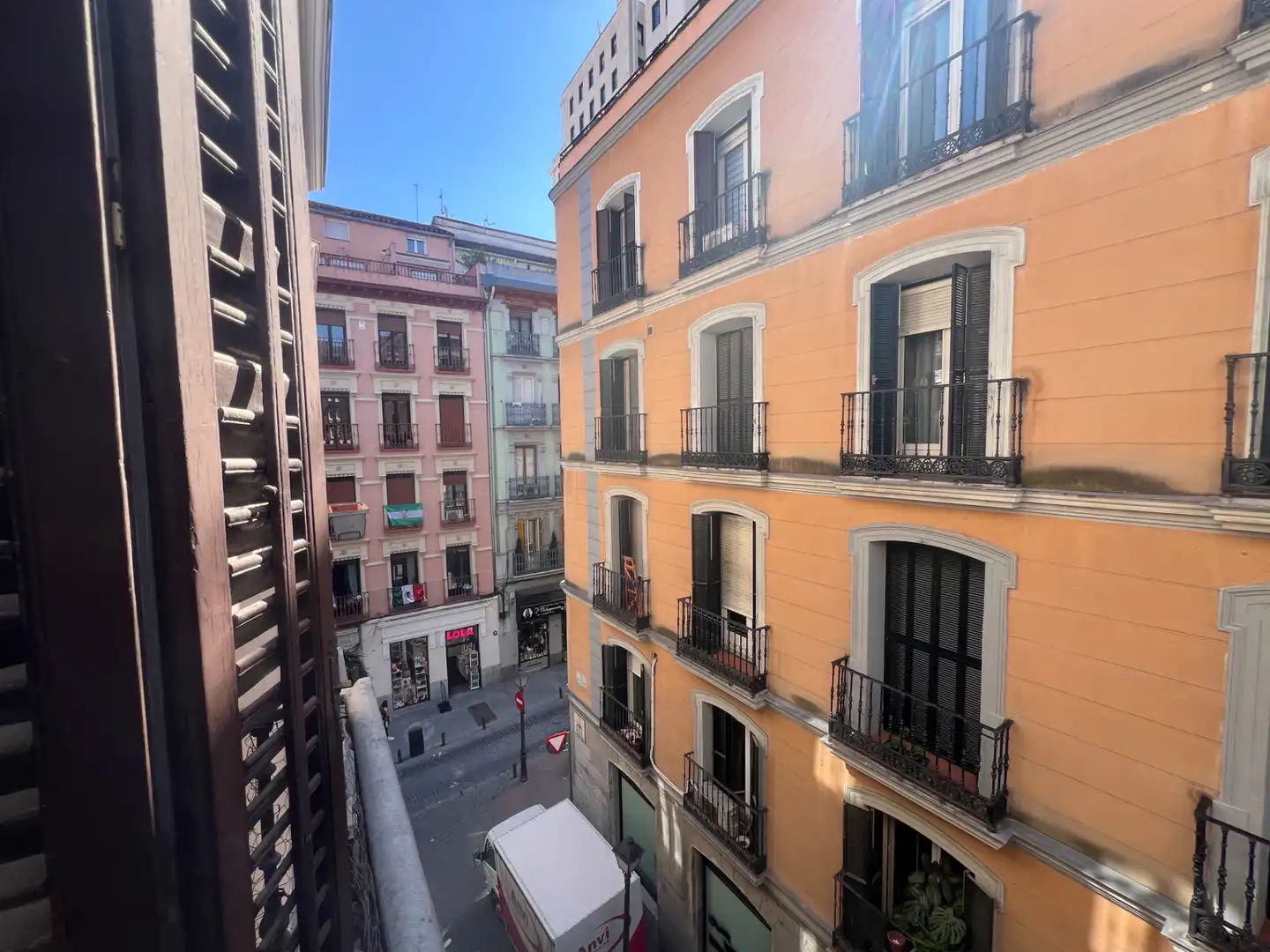 Vista exterior de Piso en venta en Madrid con Aire acondicionado, Calefacción y Horno