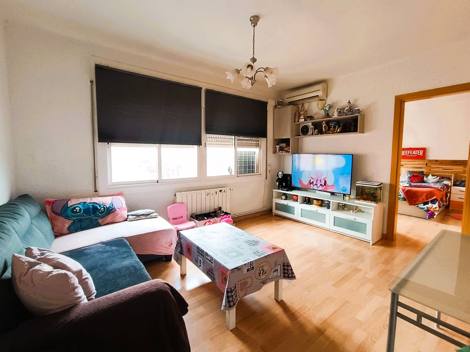 Sala de estar de Ático en venta en Sabadell con Calefacción, Parquet y Horno