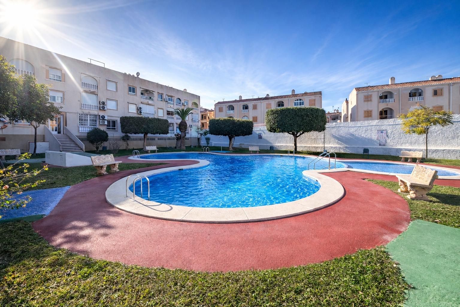 Piscina de Apartamento en venta en Torrevieja con Aire acondicionado, Jardín privado y Terraza