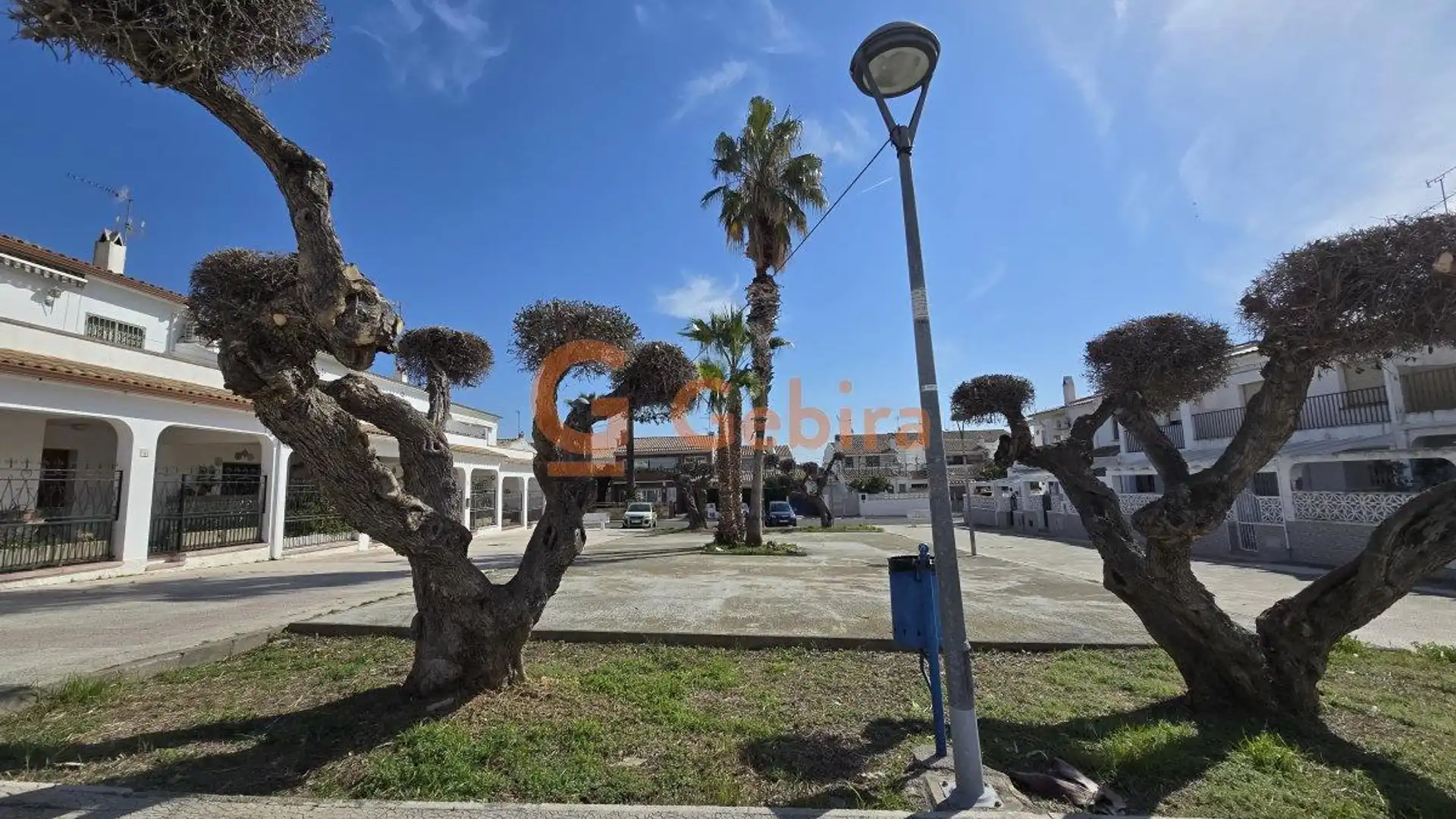 Vista exterior de Casa adosada en venda en Cunit amb Terrassa