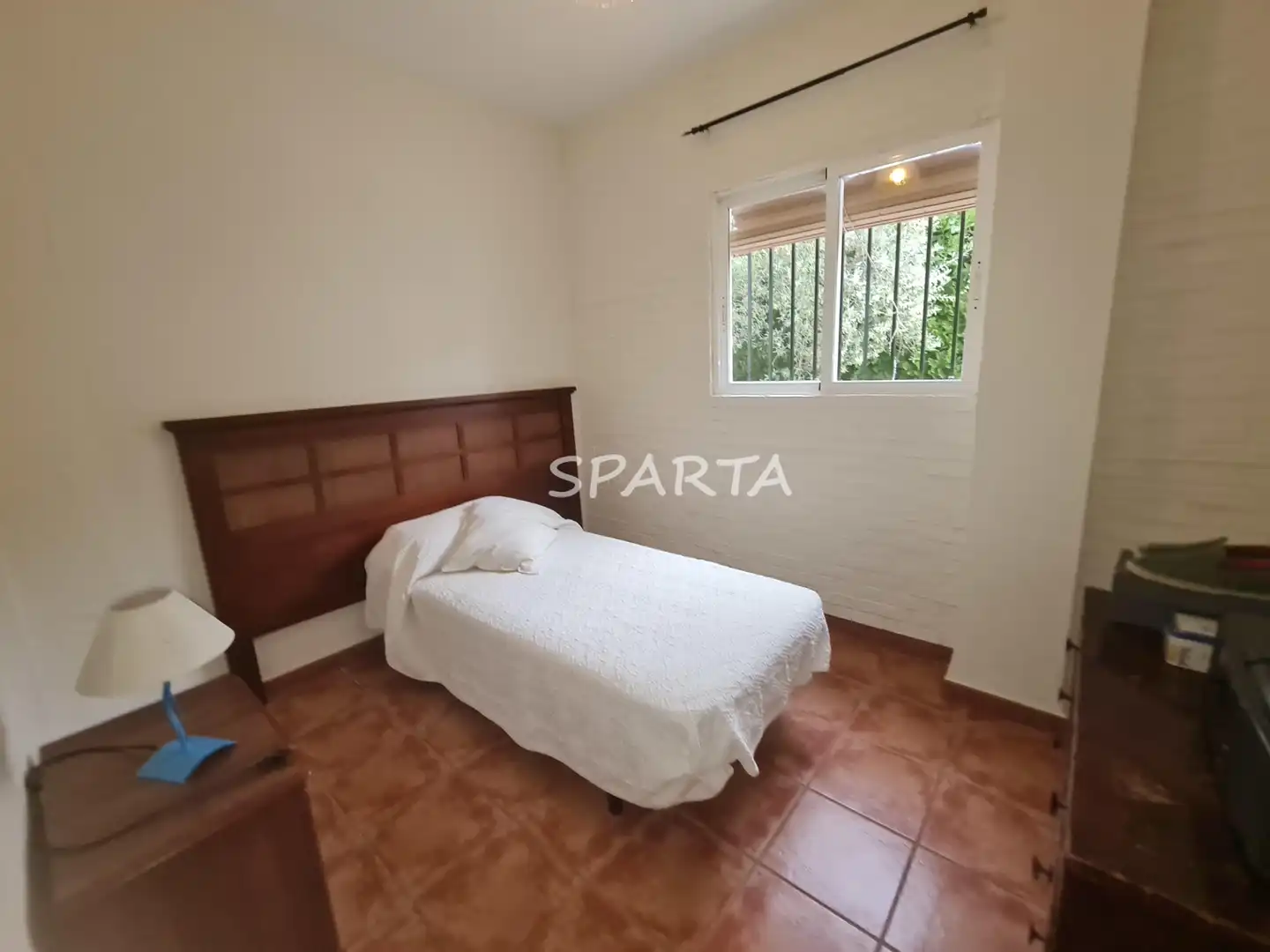 Schlafzimmer von Country house zum Verkauf in Sanlúcar la Mayor mit Privatgarten, Schwimmbad und Ofen