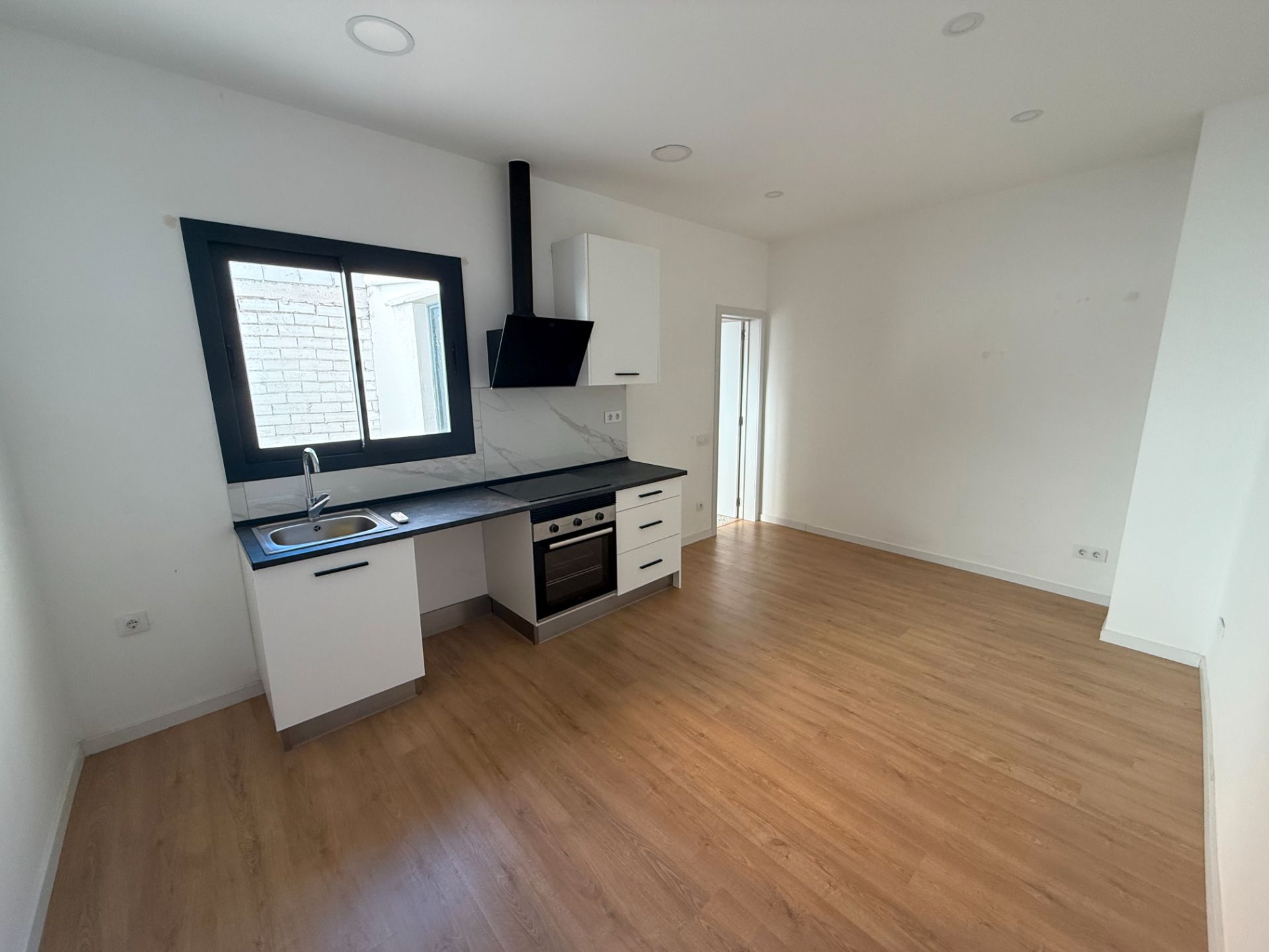 Cocina de Piso de alquiler en Sabadell con Aire acondicionado, Calefacción y Terraza