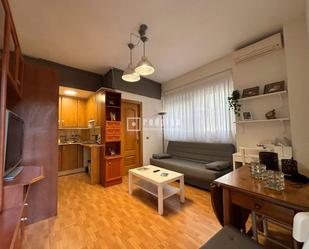 Living room of Flat for sale in  Madrid Capital  with Air Conditioner and Heating