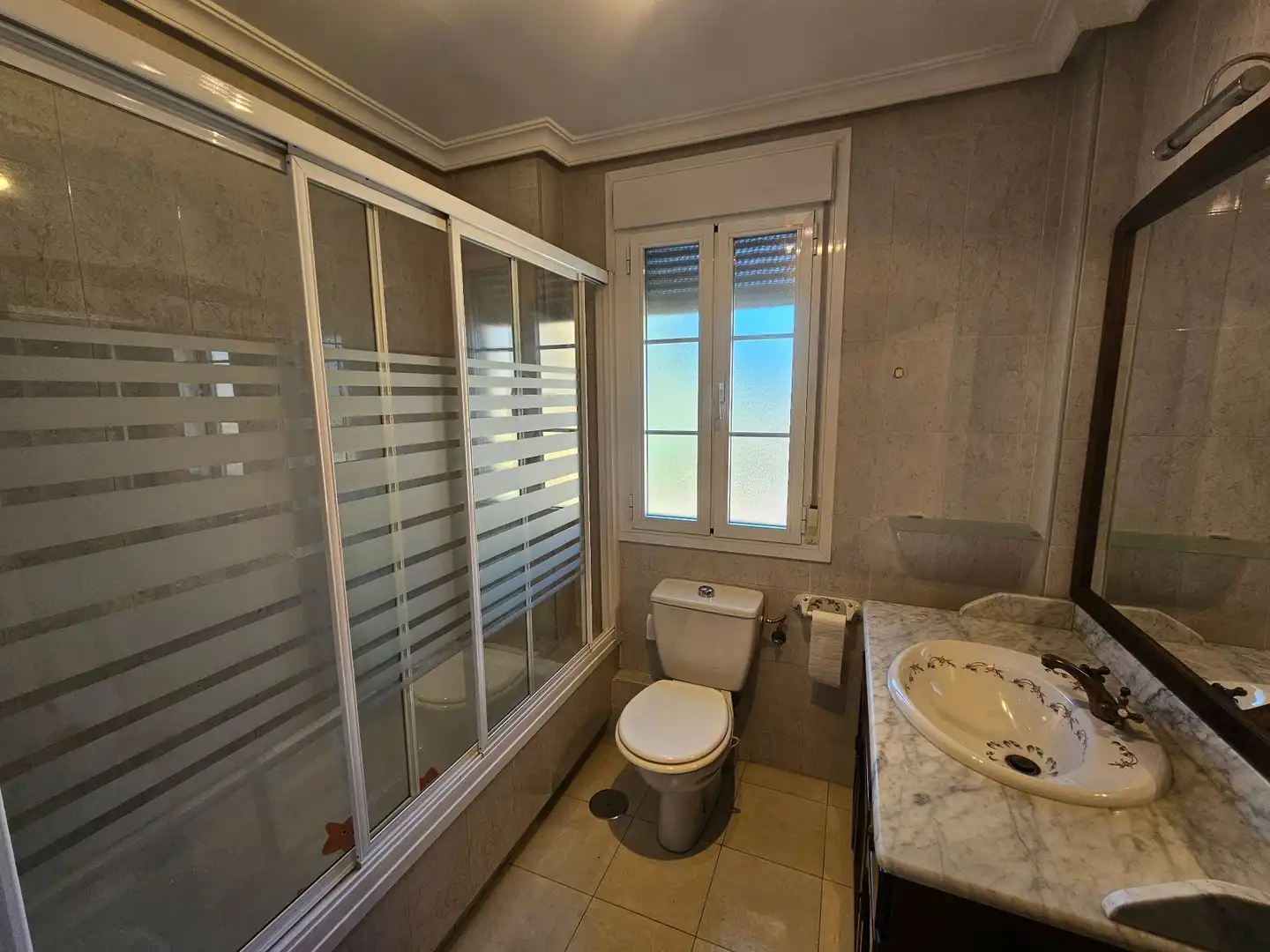 Bathroom of Houses for rent in Valdemorillo  with Air Conditioner, Heating and Private garden
