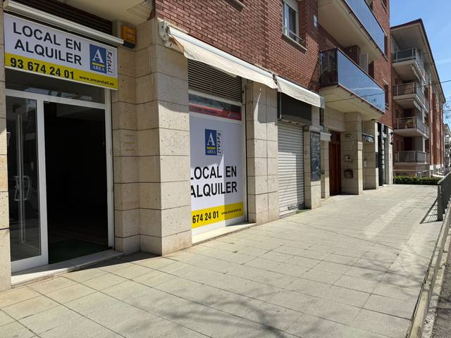 Local comercial en Alquiler en Passeig de Francesc Macià en Coll Favà