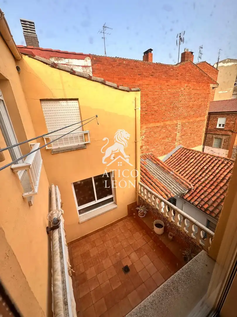 Terraza de Casa o chalet en venta en León Capital  con Calefacción, Terraza y Trastero