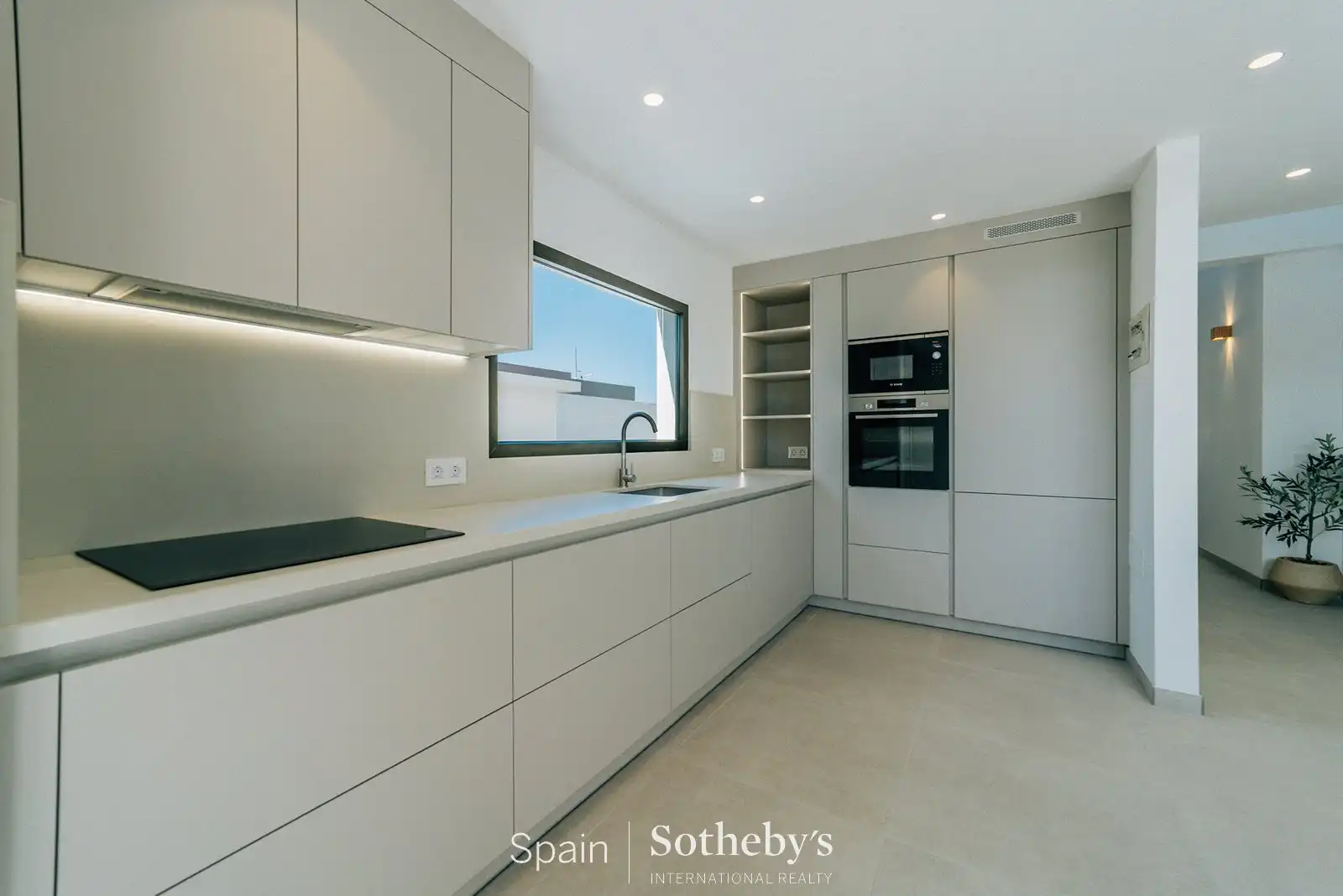 Cocina de Casa o chalet en venta en Granadilla de Abona con Aire acondicionado, Jardín privado y Terraza
