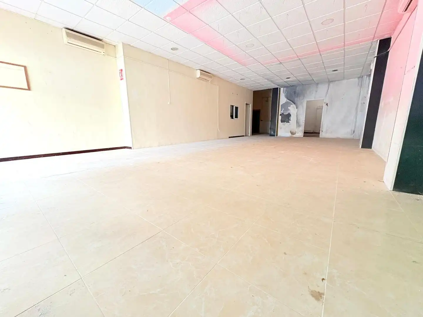 Local comercial en venda a Casco Urbano, imagen 3