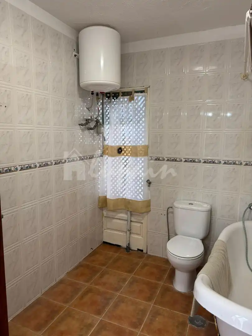 Badezimmer von Wohnungen zum Verkauf in Arona