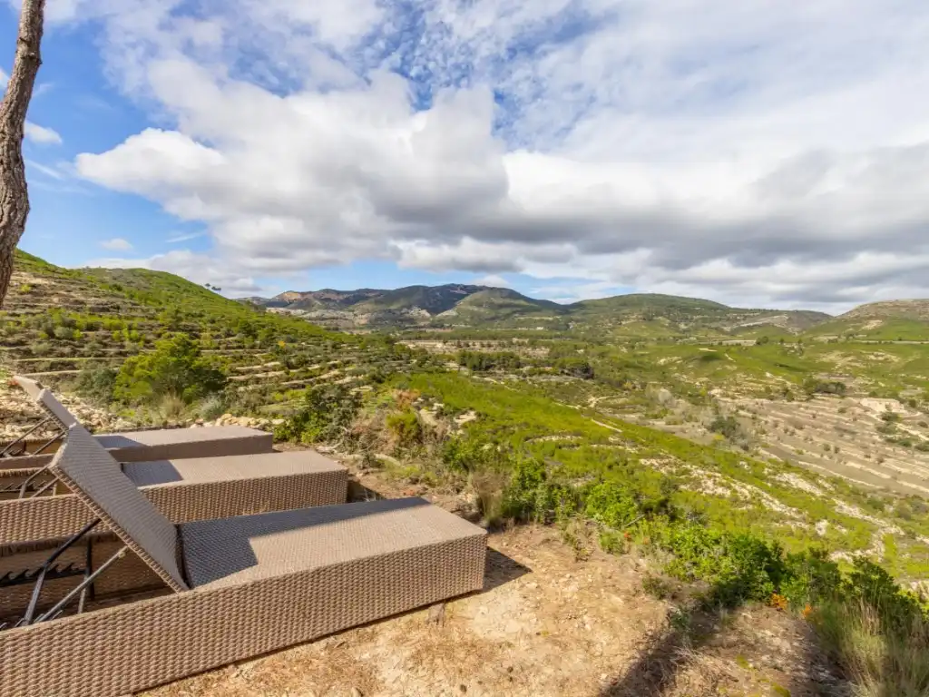 Terrassa de Casa o xalet en venda en Torremanzanas / La Torre de les Maçanes amb Aire condicionat, Jardí privat i Piscina
