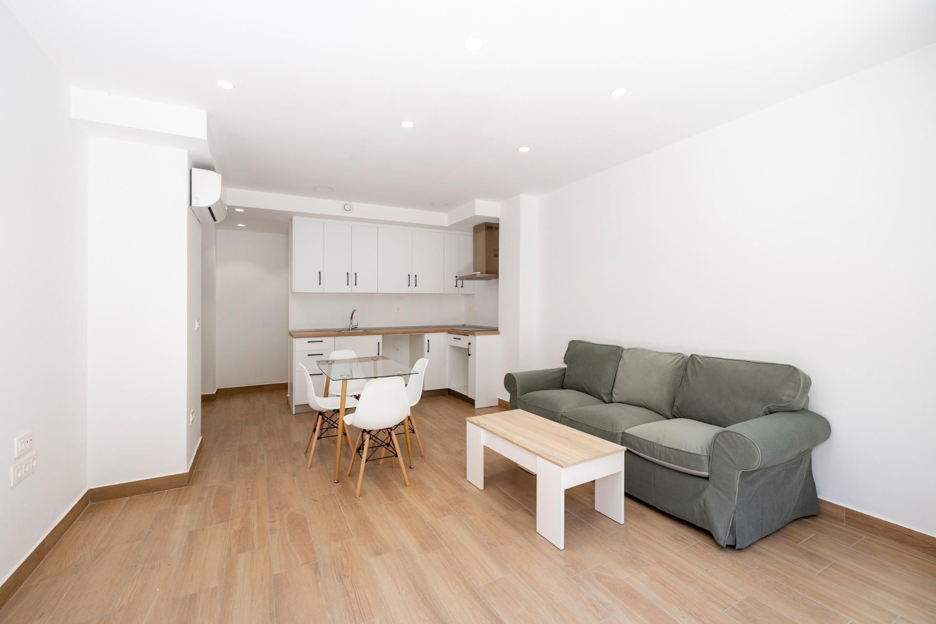 Sala d'estar de Pis en venda en  Granada Capital amb Aire condicionat i Calefacció