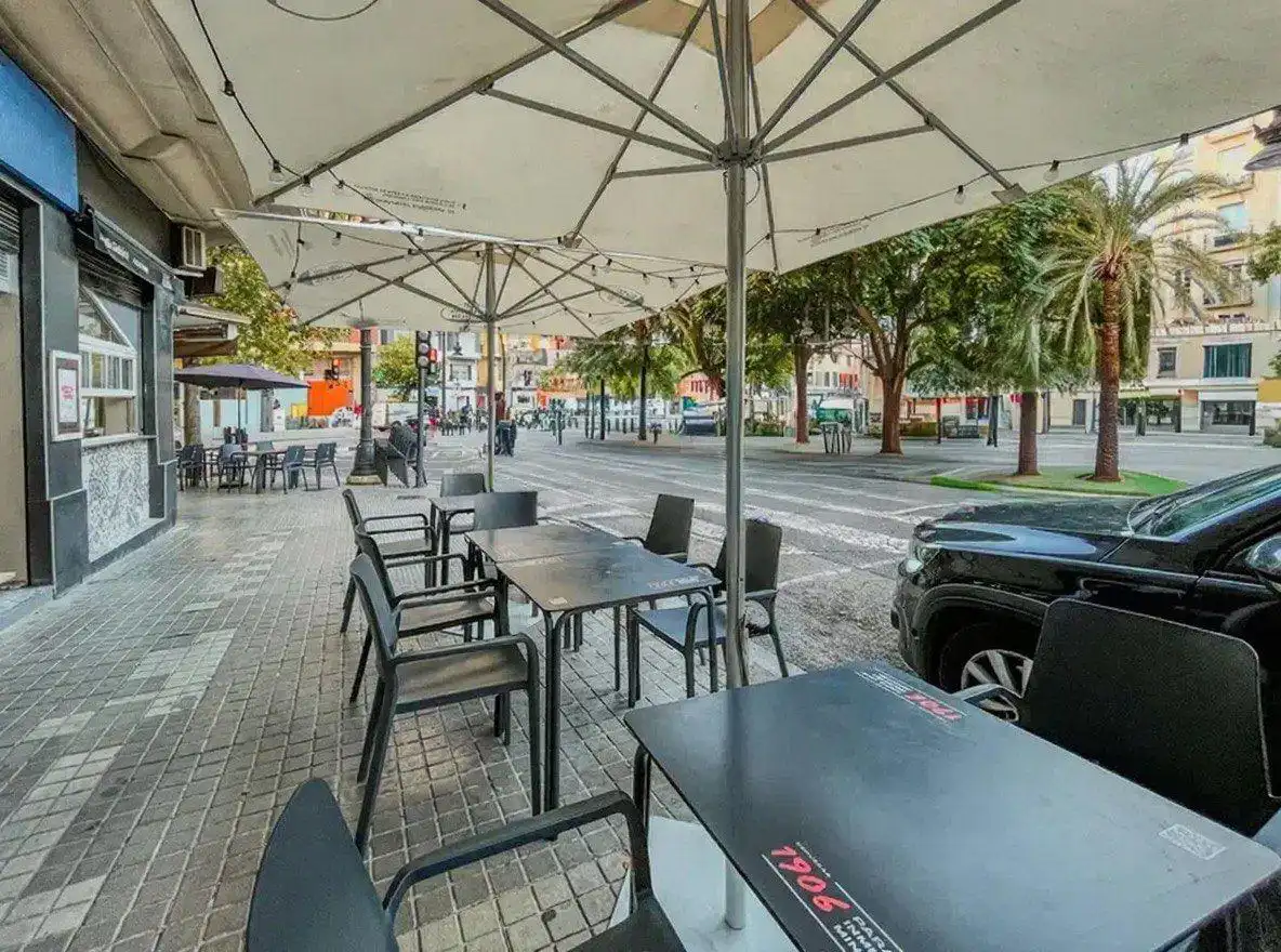 Terraza de Local de alquiler en Valencia con Aire acondicionado y Amueblado