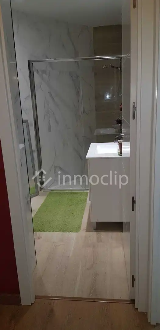 Bany de Apartament en venda en Salamanca amb Calefacció