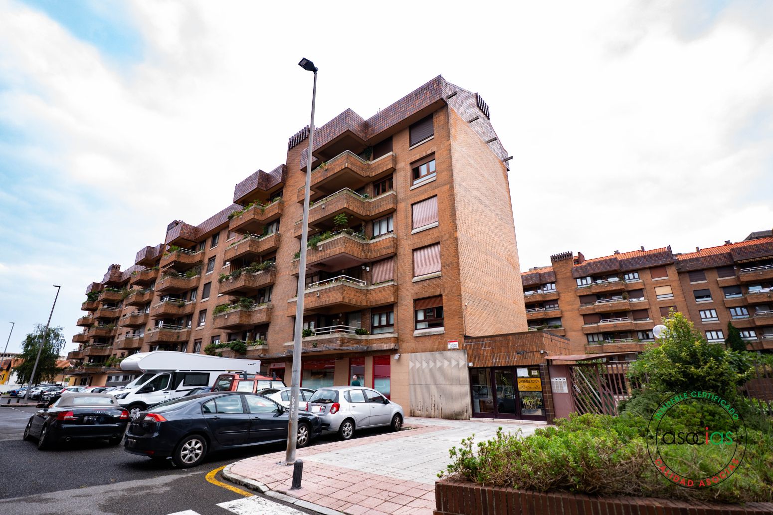 Vista exterior de Piso en venta en Gijón  con Calefacción, Jardín privado y Terraza