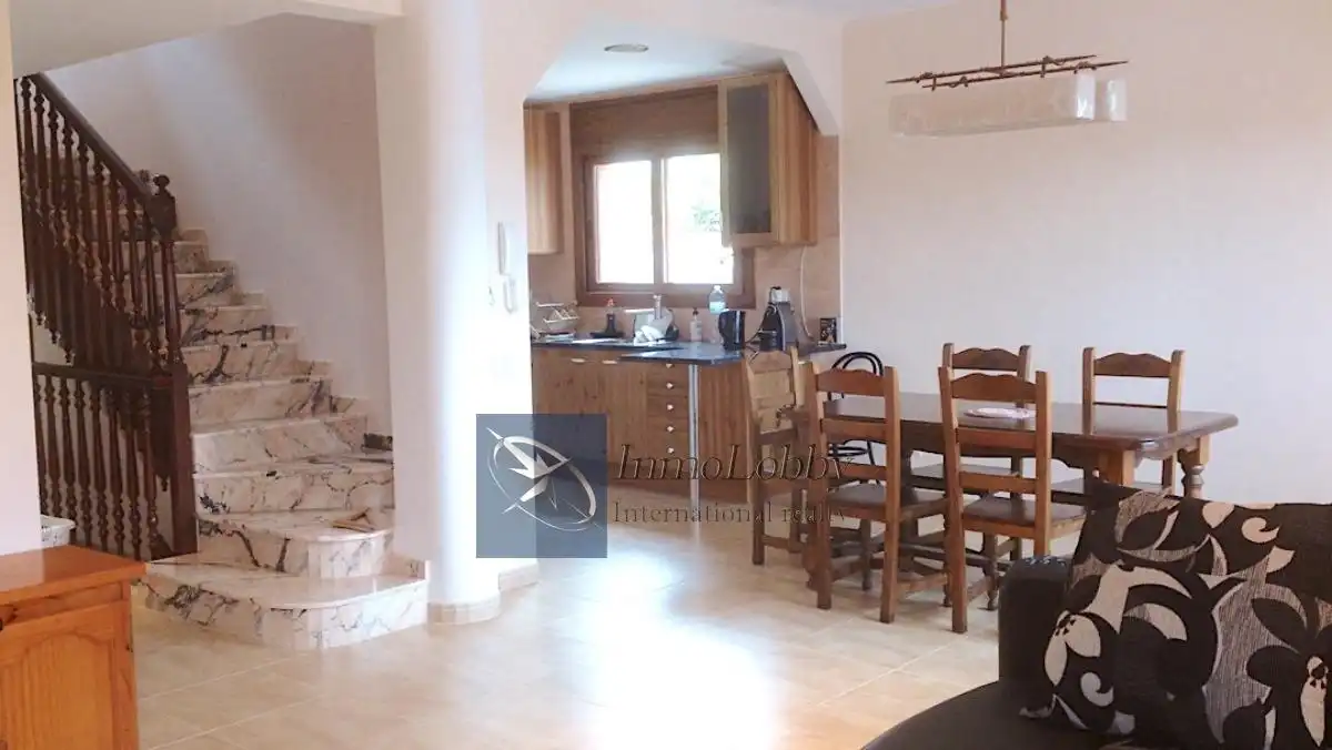 House with pool for sale in carrer Alzina 11, imagen 9
