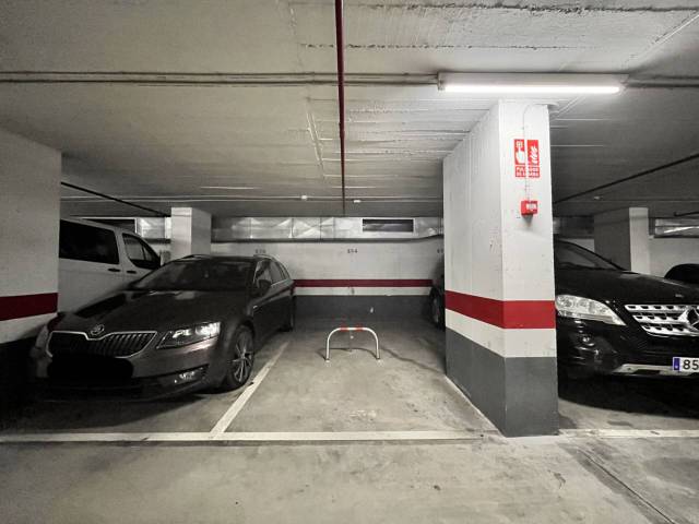 Garaje en Venta en Can Marcet en La Vall d'Hebron