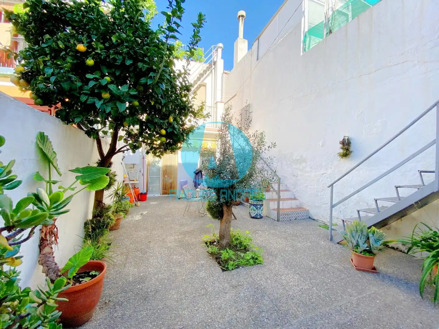 Adosado con jardín en venta en Eixample, imagen 2