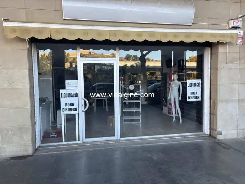 Local comercial en venda a Carrer de Pere III