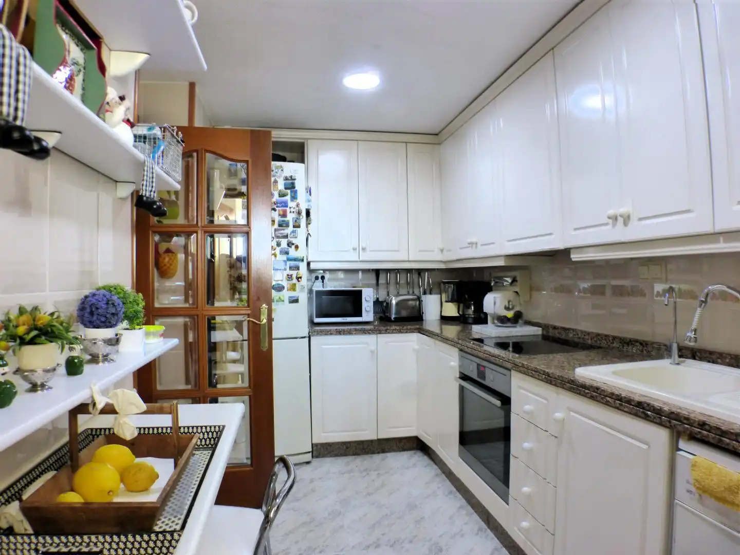 Cuina de Apartament en venda en Alicante / Alacant amb Terrassa i Piscina