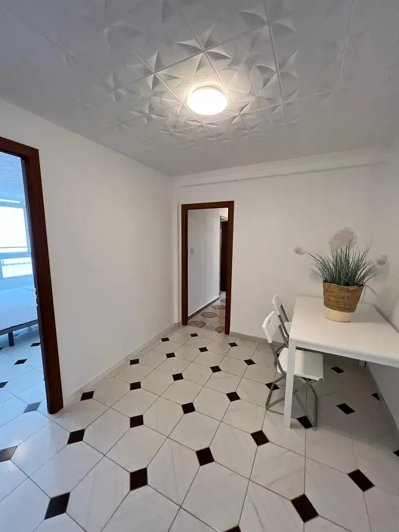 Room in N/A, -1, La Unión - Cruz de Humilladero - Los Tilos