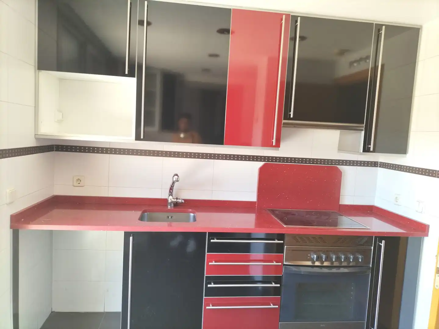 Cuina de Àtic en venda en Madrid amb Jardí privat, Terrassa i Traster