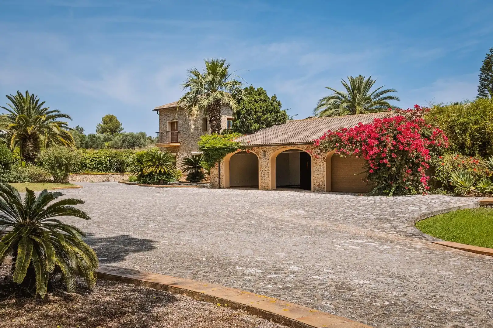 Vista exterior de Casa o xalet en venda en Pedreguer amb Aire condicionat, Calefacció i Jardí privat