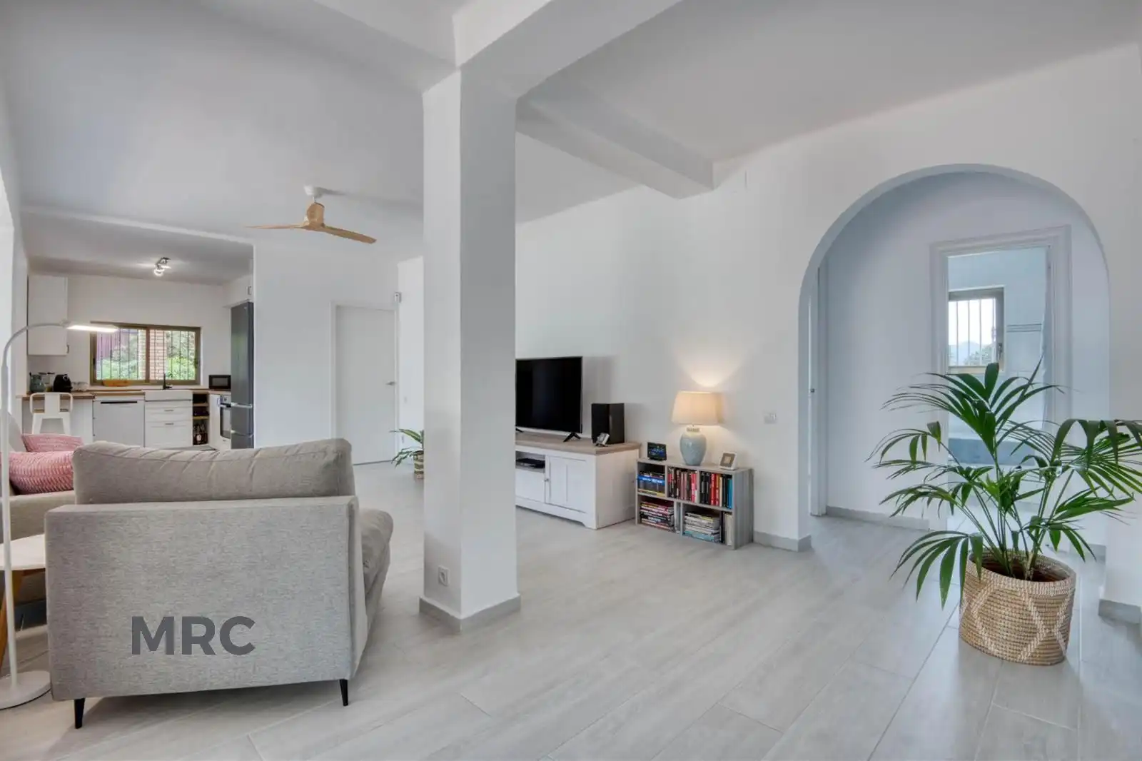 Sala de estar de Casa o chalet en venta en Santa Cristina d'Aro con Calefacción, Terraza y Trastero