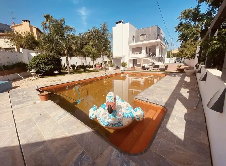 Villa con piscina in vendita a El Montgó, imagen 3
