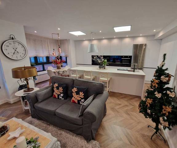 Piso en Venta en Calle Leopoldo Alas Clarín en La Villa - Bazuelo