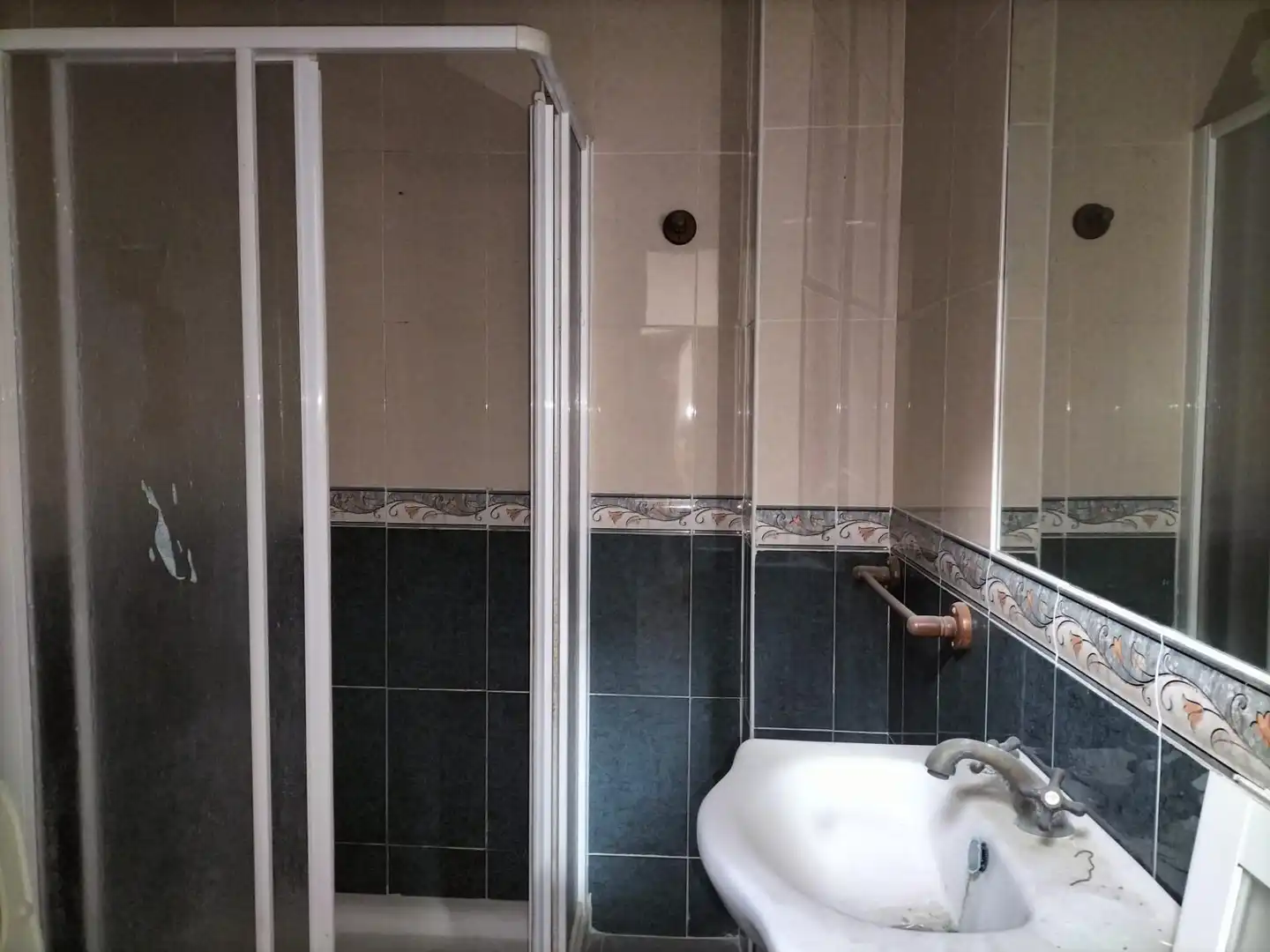 Bathroom of Flat for sale in Jerez de la Frontera