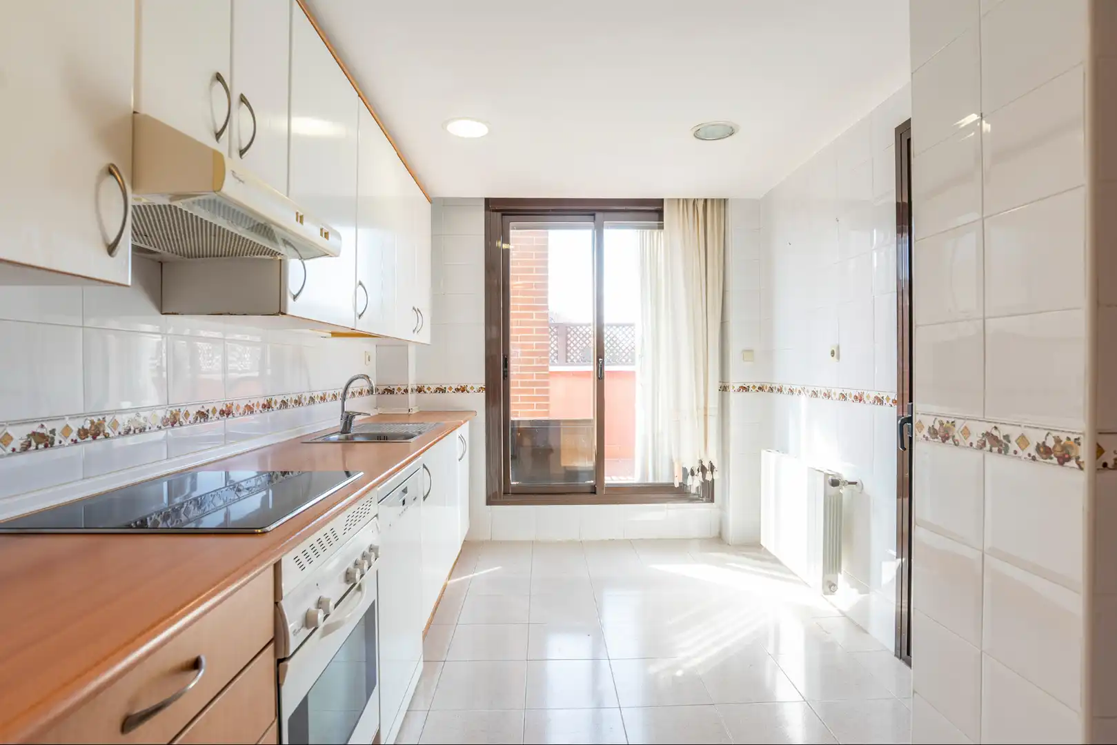 Cocina de Ático en venta en Pozuelo de Alarcón con Aire acondicionado, Calefacción y Terraza