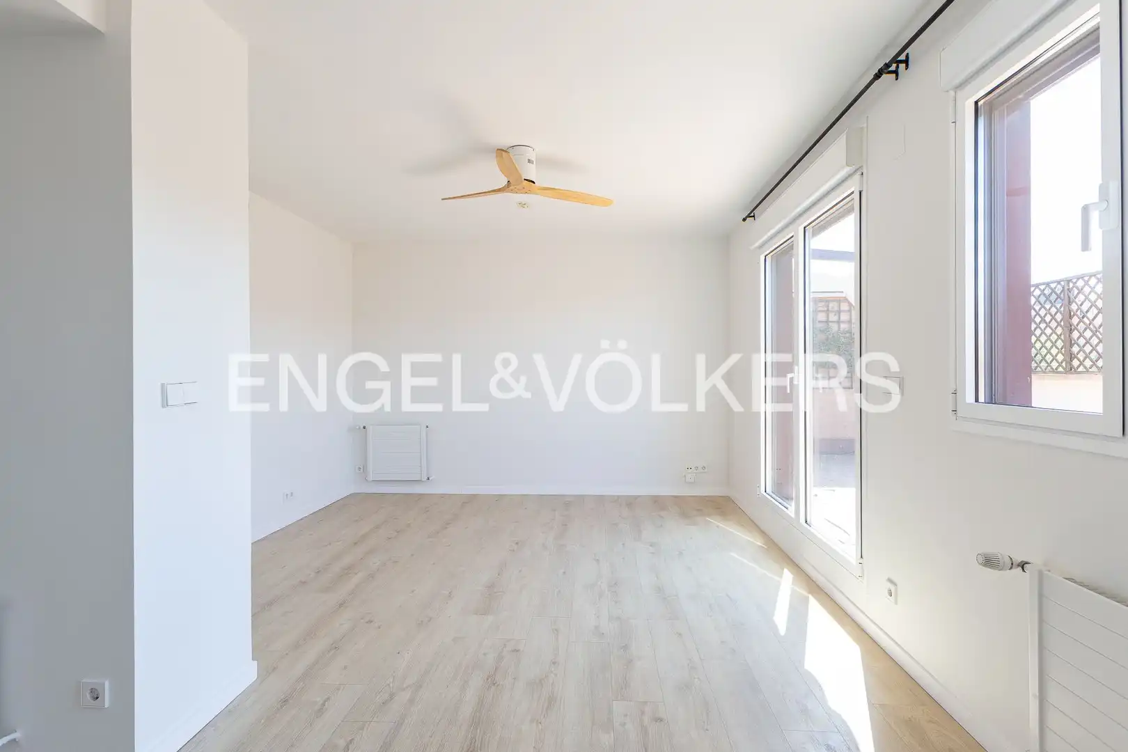 Sala d'estar de Dúplex de lloguer en Madrid amb Aire condicionat, Calefacció i Terrassa