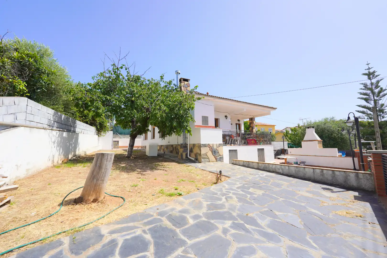 Vista exterior de Casa o xalet en venda en Bigues i Riells del Fai amb Calefacció, Terrassa i Piscina