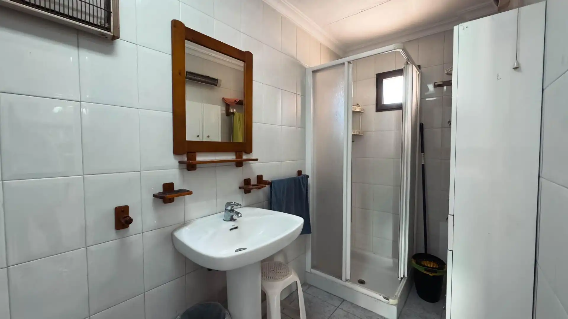 Badezimmer von Geschaftsraum zum Verkauf in Benidorm mit Terrasse