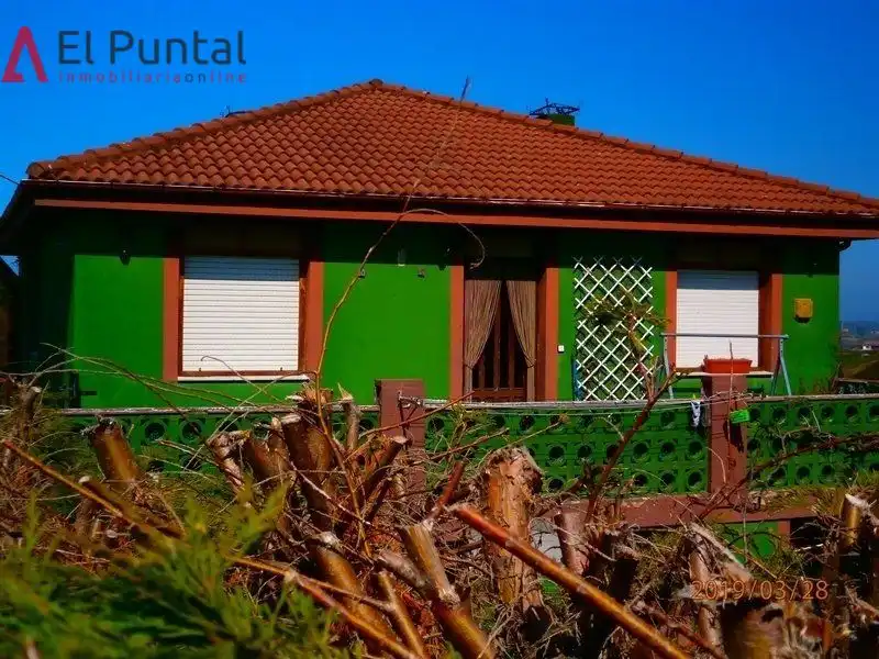 Vista exterior de Casa o chalet en venta en Villaescusa (Cantabria) con Jardín privado, Terraza y Trastero