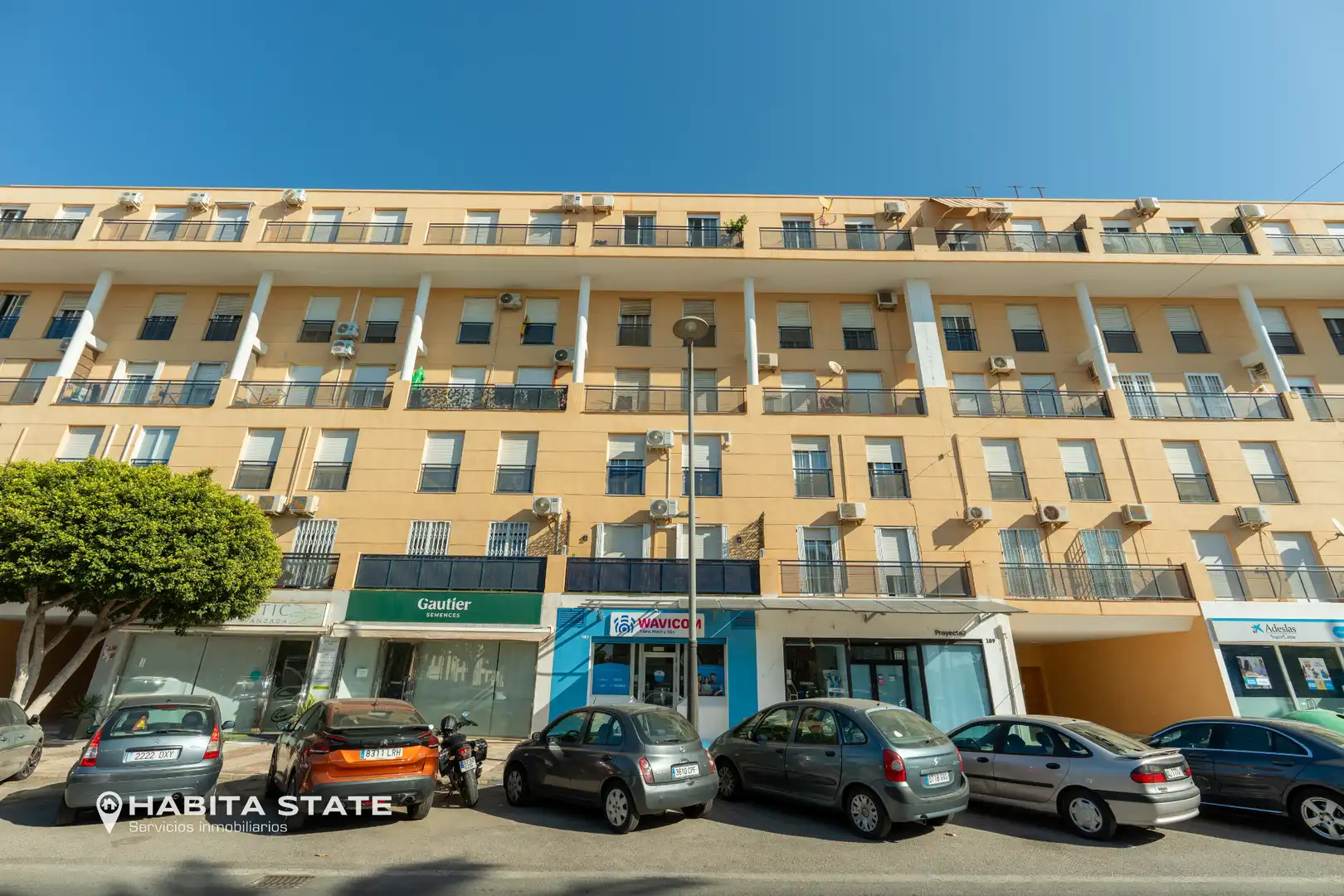 Vista exterior de Piso en venta en Roquetas de Mar con Aire acondicionado, Amueblado y Balcón