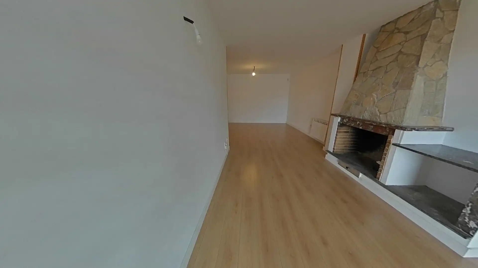 Piso en venta en Girona con Calefacción y Parquet