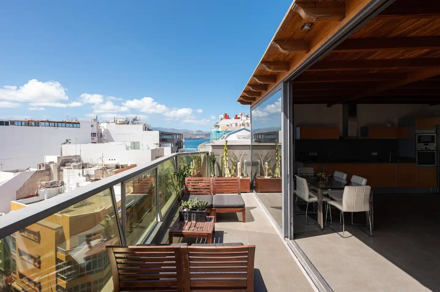 Penthouse with lift for sale in Calle Ferreras
