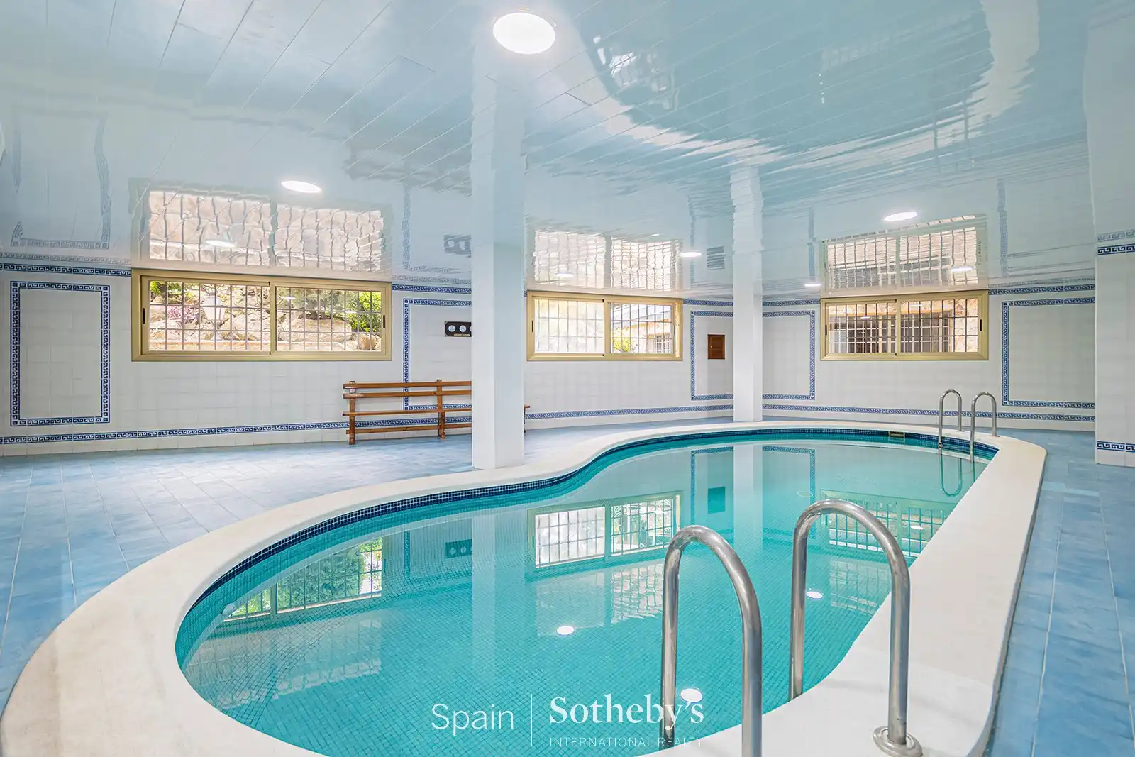 Piscina de Apartamento en venta en Barcelona con Aire acondicionado, Calefacción y Terraza