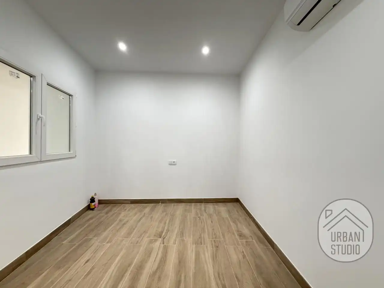 Ground floor for sale in Torrevieja  with Air Conditioner, Terrace and Community pool