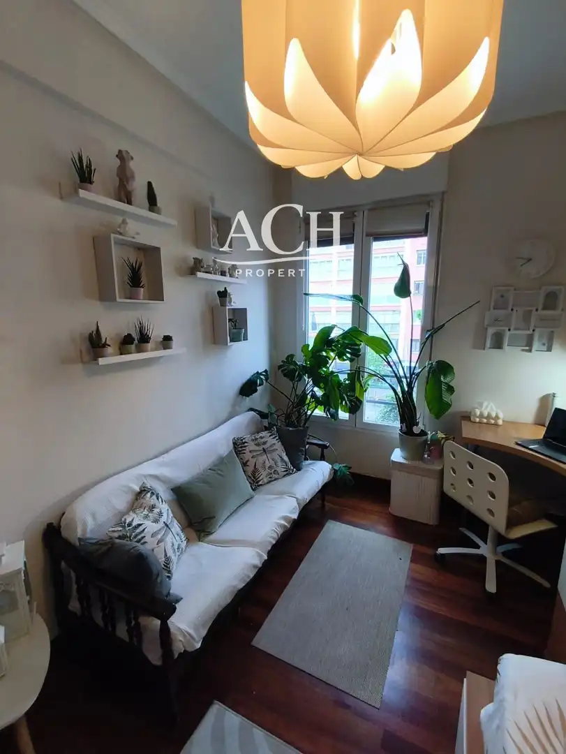 Sala de estar de Piso de alquiler en Bilbao  con Amueblado, Lavadora y TV