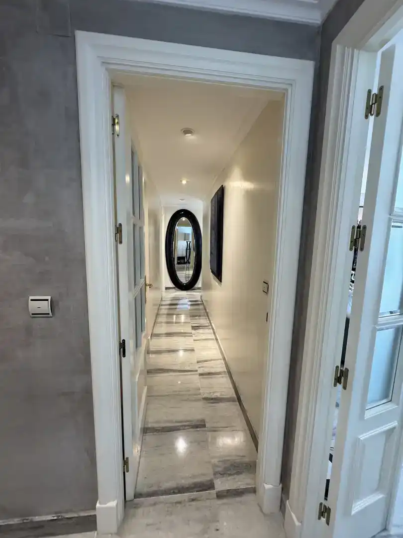 Wohnung zur Miete in  Sevilla Capital mit Klimaanlage, Schwimmbad und Balkon