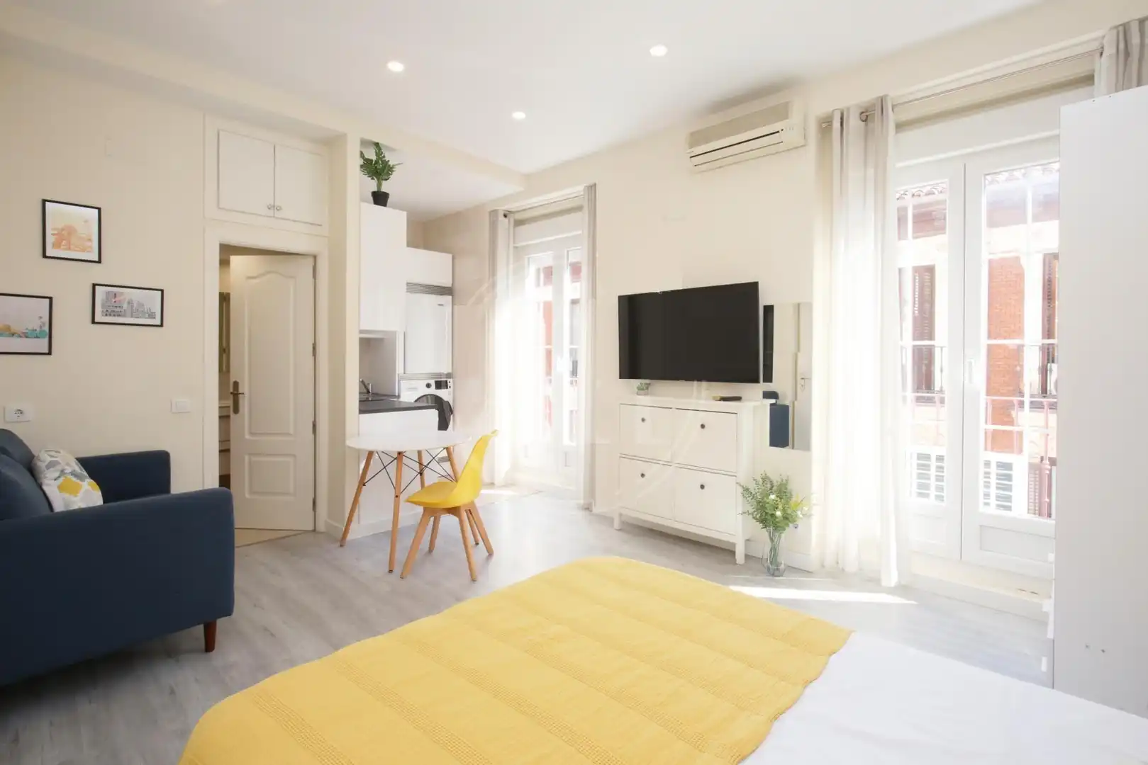 Habitación de Piso de alquiler en Madrid con Aire acondicionado, Calefacción y Amueblado