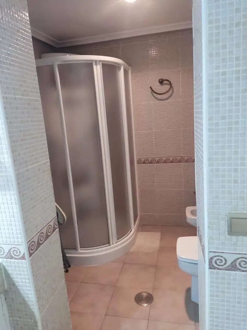 Bathroom of Flat for sale in Cáceres  with Air Conditioner, Heating and Parquet flooring