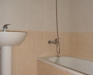 Bathroom of Flat for sale in Aldover